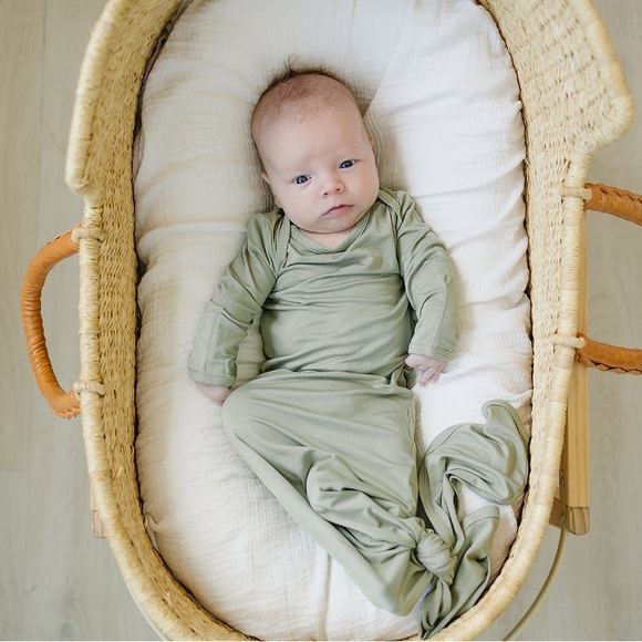 Marlowe & Co Other - Marlowe & Co DRIED THYME KNOTTED GOWN 0-3 months